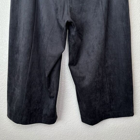 Soft Surroundings Black Velvet Pull On Cropped Pants - Picture 6 of 10